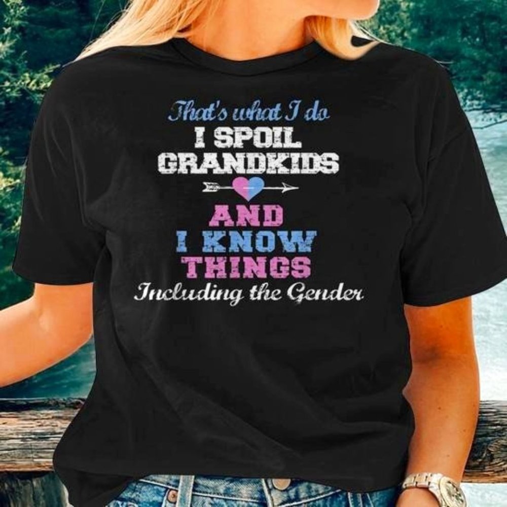 Funny Grandma Keeper Of The Gender T-shirt